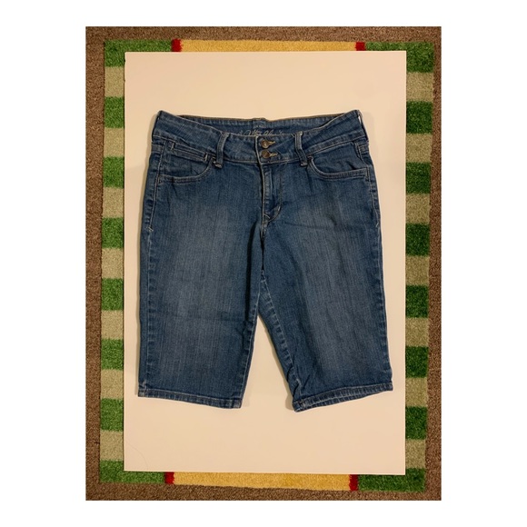 🌿 Old Navy Shorts — FREE W/ BUNDLE - Picture 1 of 2